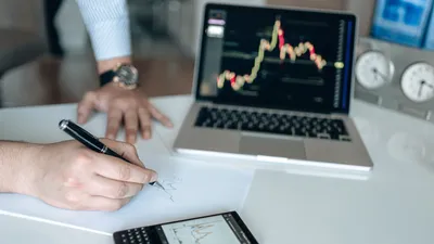 биржевая торговля, фото - Новости Zakon.kz от 03.12.2025 15:22