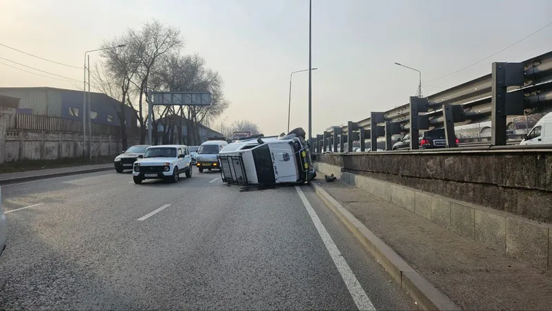 ДТП в Алматы, фото - Новости Zakon.kz от 04.12.2025 14:03