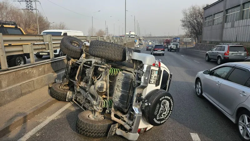 ДТП в Алматы, фото - Новости Zakon.kz от 04.12.2025 14:03