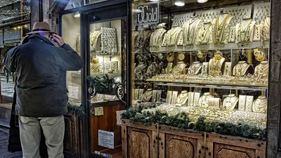 Мужчина проглотил кулон "Фаберже", фото - Новости Zakon.kz от 04.12.2025 06:50