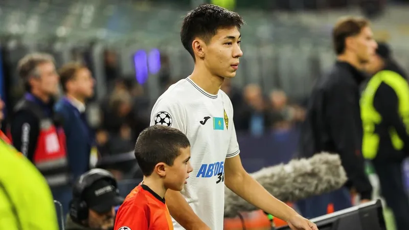 В "Кайрате" приняли важное решение о будущем защитника Дамира Касабулата