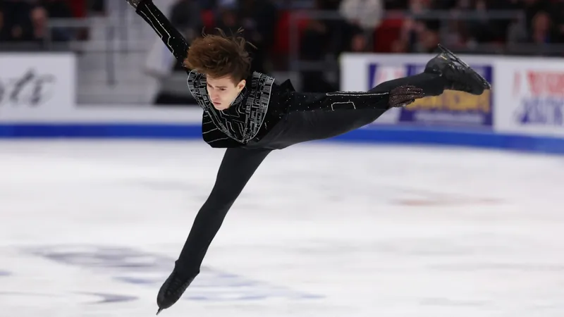 Лучший фигурист Казахстана не попал на пьедестал финала Гран-при