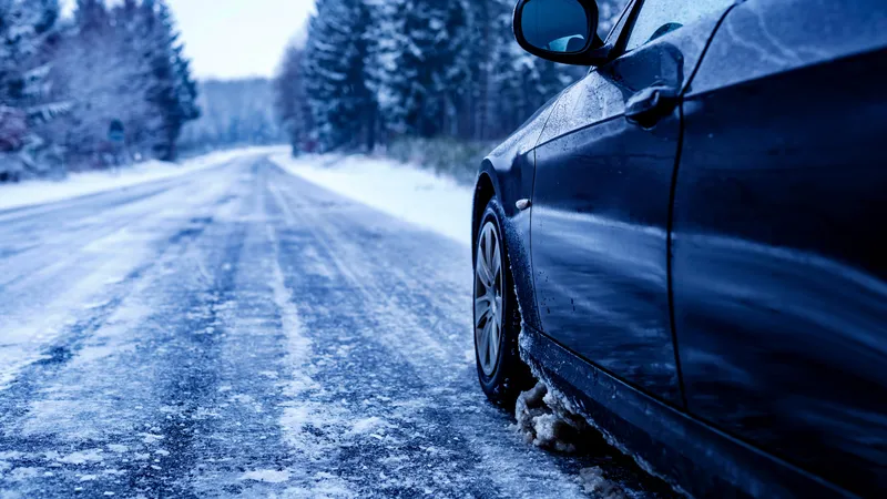 Гололед, туман и метель: в Астане и 16 регионах объявили штормовое предупреждение