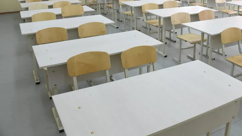 Когда в костанайских школах отменят "дистанционку"