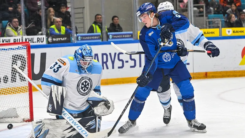 "Барыс" проиграл "Сибири" на своем льду