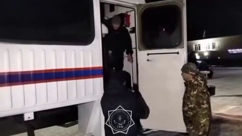 Сложная ситуация на трассе: более 50 человек эвакуировали в пункты обогрева