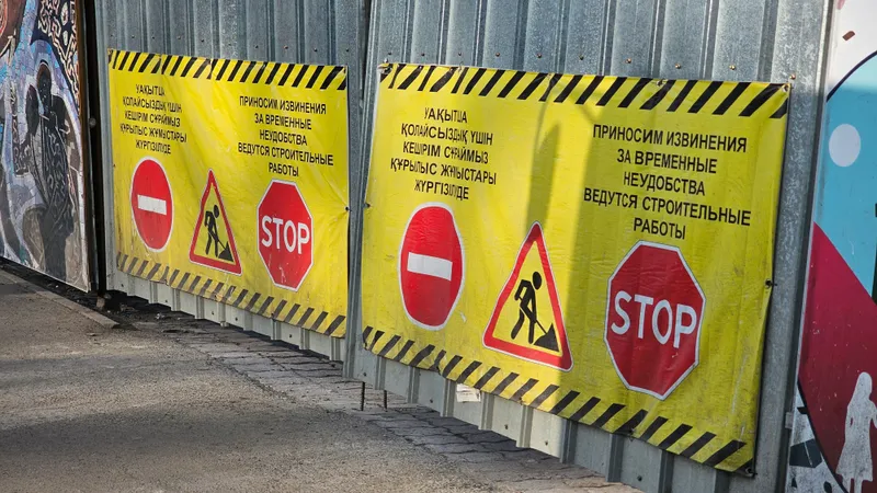 В Казахстане планируют отремонтировать 10 тысяч км автодорог до 2029 года