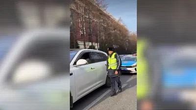 скриншот видео задержания водителя в Алматы, фото - Новости Zakon.kz от 08.12.2025 10:16
