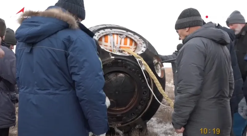 космический корабль приземлился в степи Казахстана, фото - Новости Zakon.kz от 09.12.2025 11:07