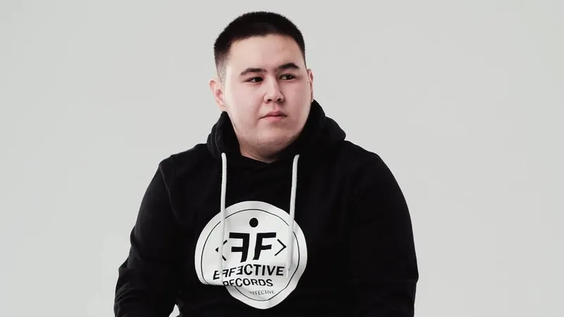 "Құтты болсын, Иманбек!": фанаты ликуют после награждения диджея орденом "Құрмет"