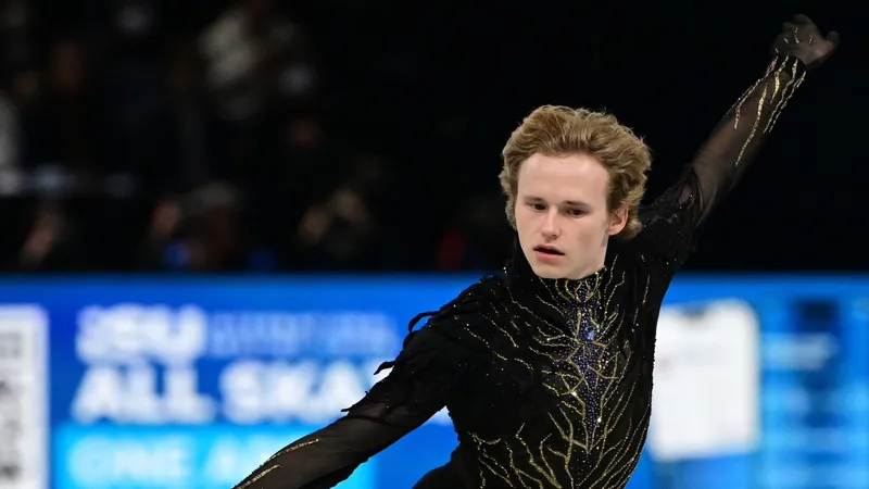 Лучший фигурист мира первым исполнил сложный элемент после триумфа в Японии
