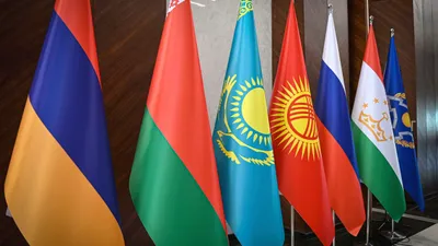 Флаги ОДКБ, Организация Договора о коллективной безопасности, флаги стран ОДКБ, ОДКБ, фото - Новости Zakon.kz от 13.02.2026 16:44