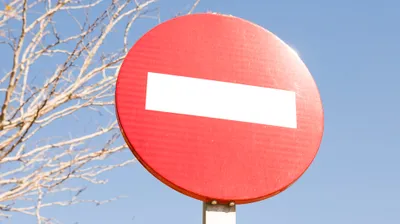 дорожный знак, фото - Новости Zakon.kz от 10.12.2025 00:27