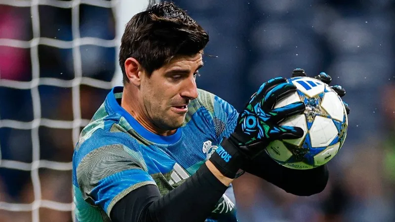 "Реал" проиграл, а Моуринью обыграл "Наполи": Лига чемпионов