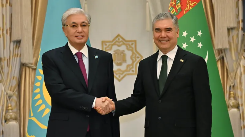 Президент Казахстана прибыл в Ашхабад