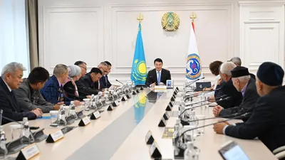 Заседание в акимате, фото - Новости Zakon.kz от 11.12.2025 19:04