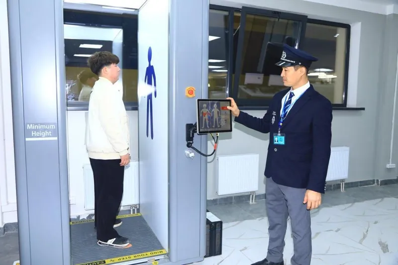 досмотр на границе, фото - Новости Zakon.kz от 12.12.2025 14:33