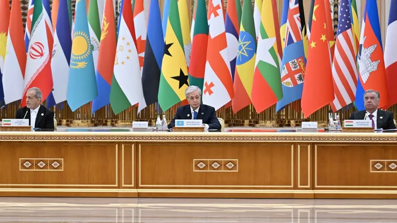 Обмеление Каспия и Арала: Токаев предлагает спасать моря совместными усилиями