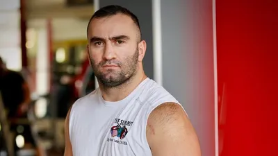 Чемпион в первом тяжелом весе по версиям WBA и IBF Мурат Гассиев , фото - Новости Zakon.kz от 13.12.2025 05:40