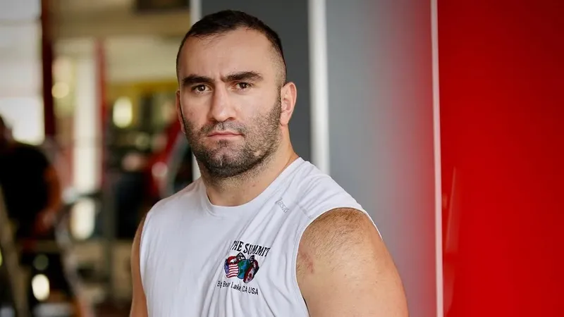 Бывший сокомандник Головкина завоевал пояс WBA Regular