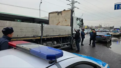 Смертельное ДТП произошло на алматинской "оптовке"