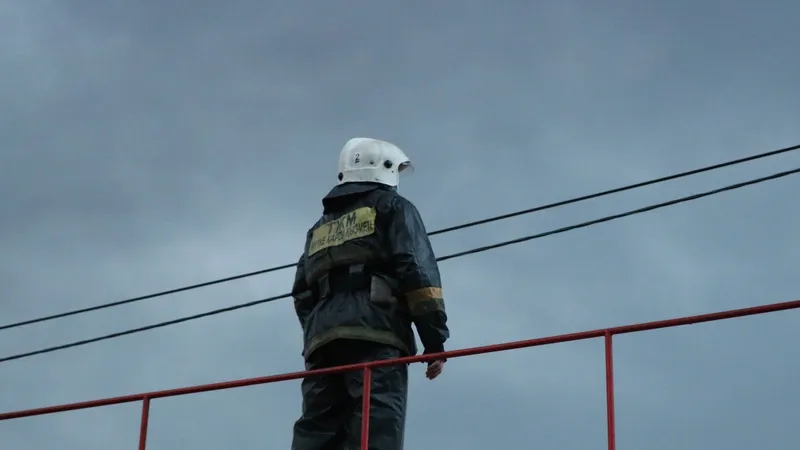 Девять человек вывели спасатели из задымленного дома в Жезказгане