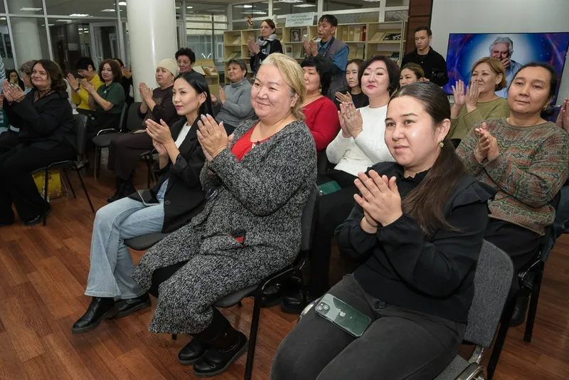 посетители Нацбиблиотеки, фото - Новости Zakon.kz от 15.12.2025 15:48