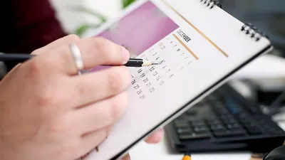 планирование дел на неделю, фото - Новости Zakon.kz от 15.12.2025 10:37