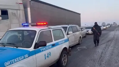 пробка на трассе в Актюбинской области, фото - Новости Zakon.kz от 15.12.2025 12:51