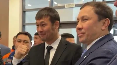 боец Шавкат Рахманов, боксер Геннадий Головкин, фото - Новости Zakon.kz от 15.12.2025 16:02