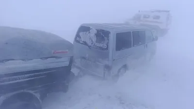 авто в снежном плену, фото - Новости Zakon.kz от 16.12.2025 15:34