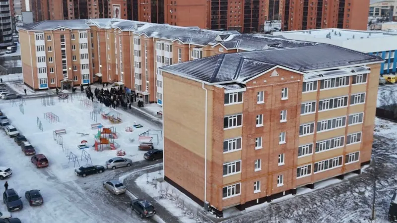 40 семей из зоны паводкового риска получили квартиры в СКО