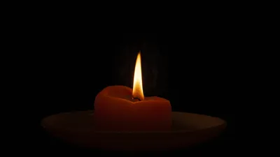 свечка, фото - Новости Zakon.kz от 16.12.2025 09:01