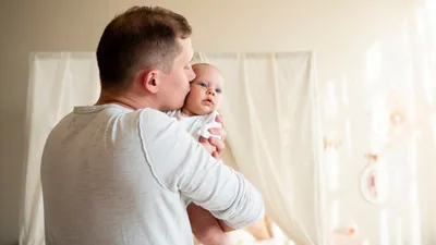 отец, ребенок, здоровье, репродуктивное здоровье, фото - Новости Zakon.kz от 17.12.2025 16:53