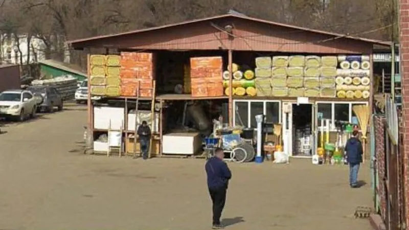 В Алматы сносят рынок