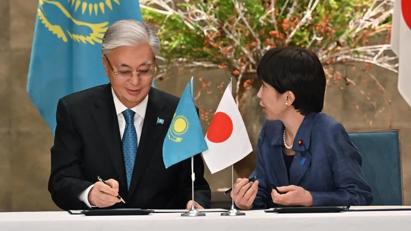 Сколько документов подписали по итогам переговоров Токаева и премьер-министра Японии