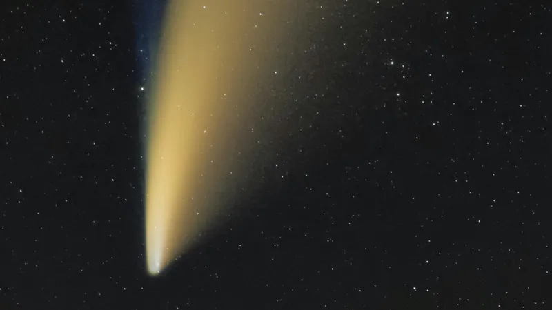 Таинственный объект 3I/ATLAS начал светиться золотом