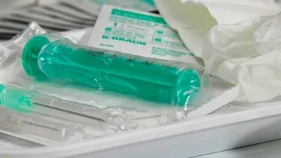 во Франции осудили анестезиолога за смерть пациентов, фото - Новости Zakon.kz от 20.12.2025 00:25