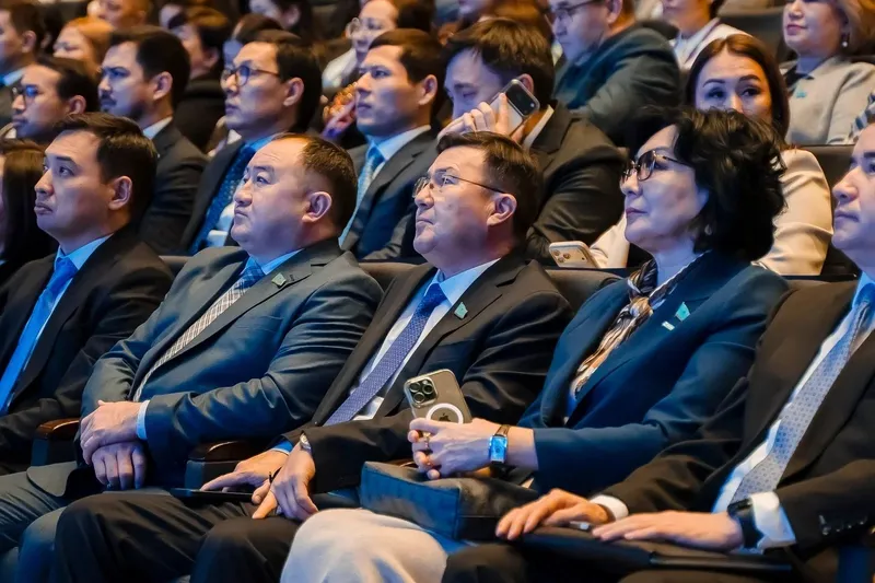 конференция, фото - Новости Zakon.kz от 19.12.2025 18:58