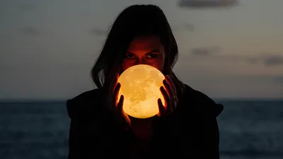 девушка, фото - Новости Zakon.kz от 19.12.2025 20:17