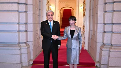 президент РК Касым-Жомарт Токаев, премьер-министр Японии Санаэ Такаичи, фото - Новости Zakon.kz от 19.12.2025 16:26