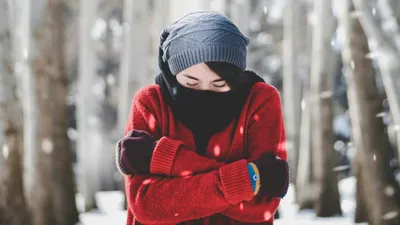 зима, девушка, холод, фото - Новости Zakon.kz от 19.12.2025 18:50