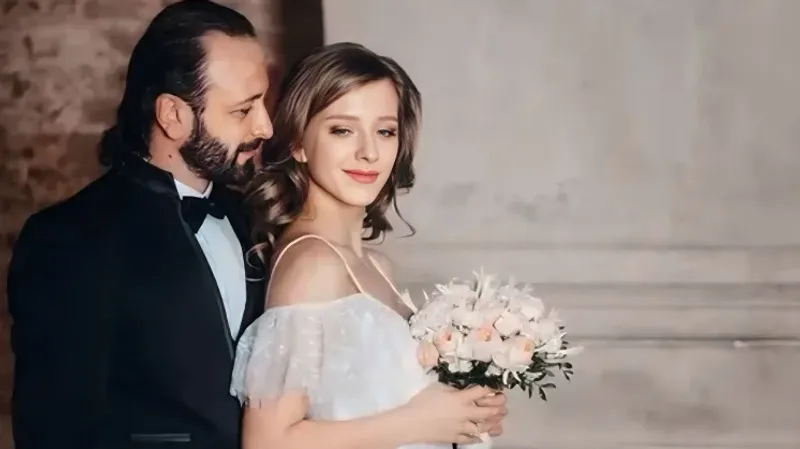 Знак бесконечности и слова о счастье: в семье Арзамасовой и Авербуха важное событие