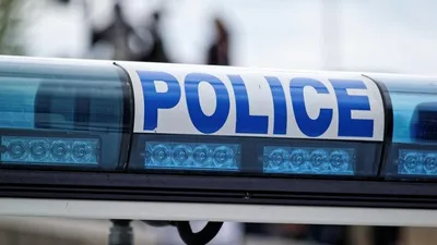 вооруженное нападение в таверне расследуют в ЮАР, фото - Новости Zakon.kz от 21.12.2025 11:17