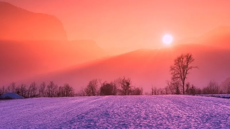 Туман, метель и гололед: непогода ожидает казахстанцев в понедельник