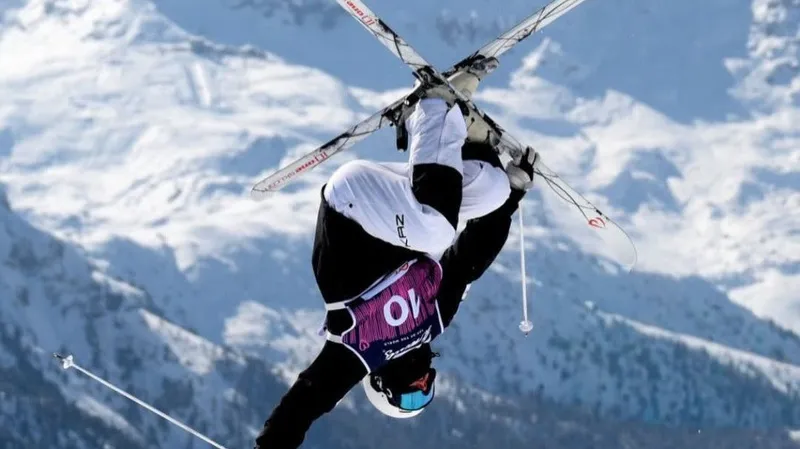 Казахстанская могулистка произвела фурор, завоевав сразу два "золота" во Франции