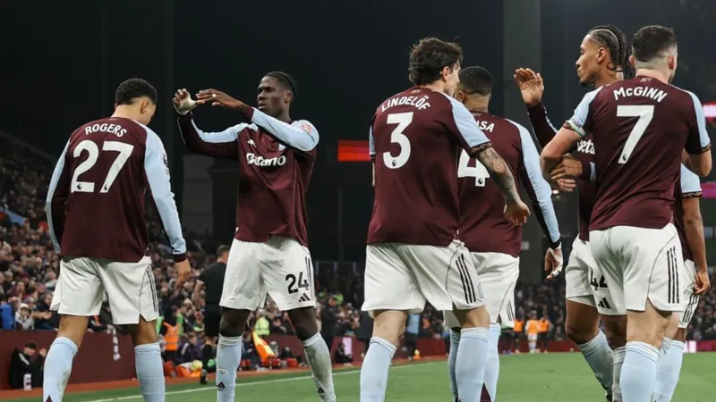 "Астон Вилла" добилась 10-й победы подряд и повторила рекорд вековой давности