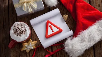 подарок, бумага, шапочка Санты, фото - Новости Zakon.kz от 22.12.2025 14:03