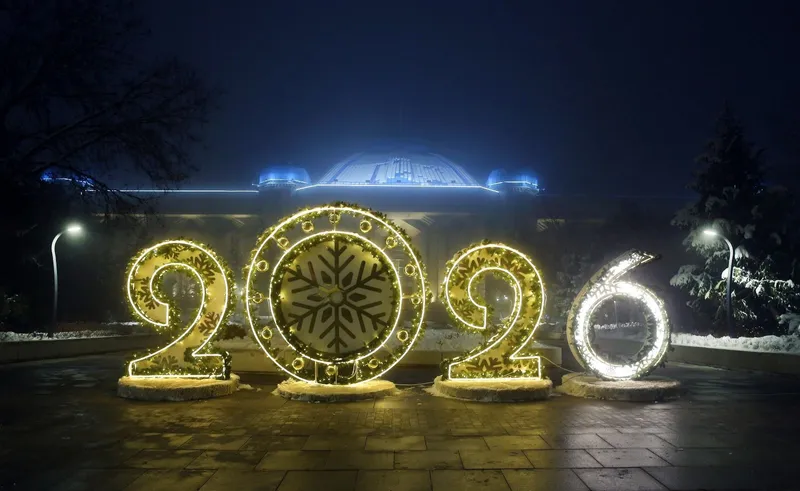 новогоднее украшение Алматы, фото - Новости Zakon.kz от 22.12.2025 16:05