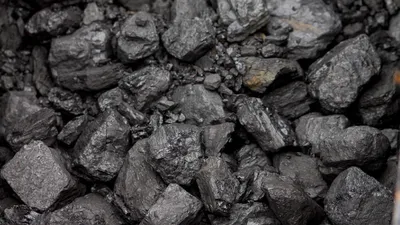 водители грузовиков сутками стоят в очереди за шубаркольским углем, фото - Новости Zakon.kz от 24.12.2025 00:50